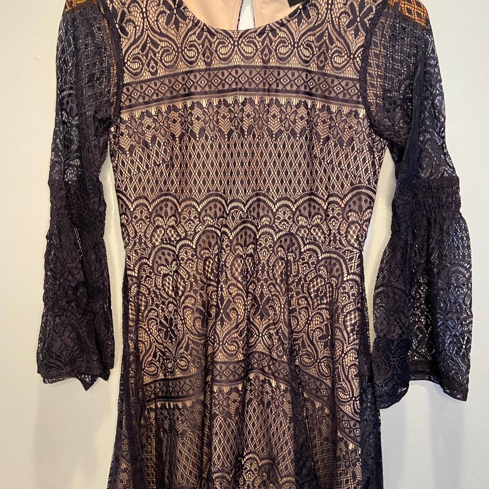 Juniors navy lace dress